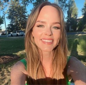 Meet your Posher, Mandy